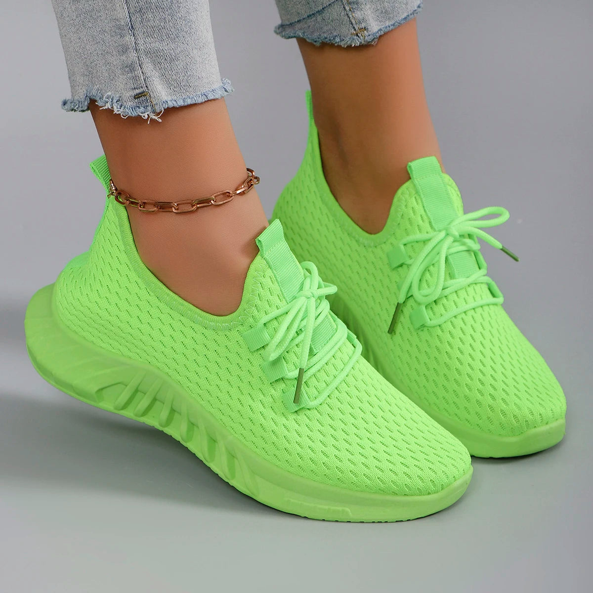 Women’s Lightweight Breathable Non-Slip Sports Shoes