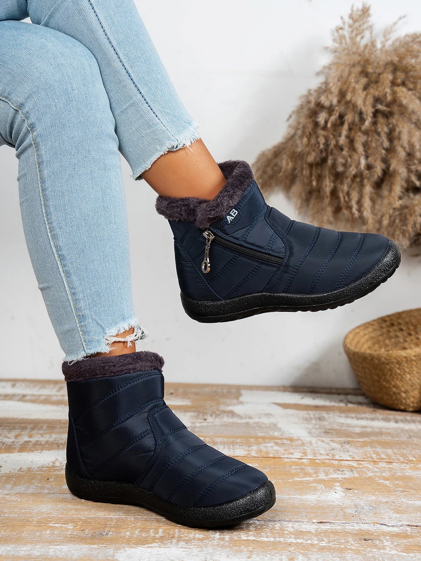 Women’s Solid Mid-Calf Warm Cotton Boots