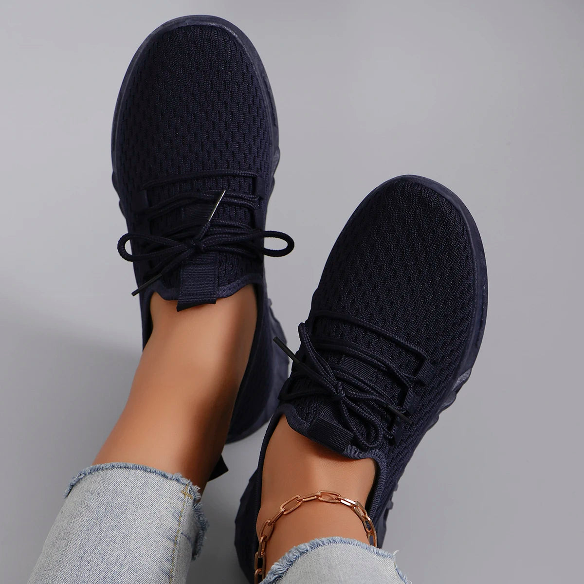 Women’s Lightweight Breathable Non-Slip Sports Shoes