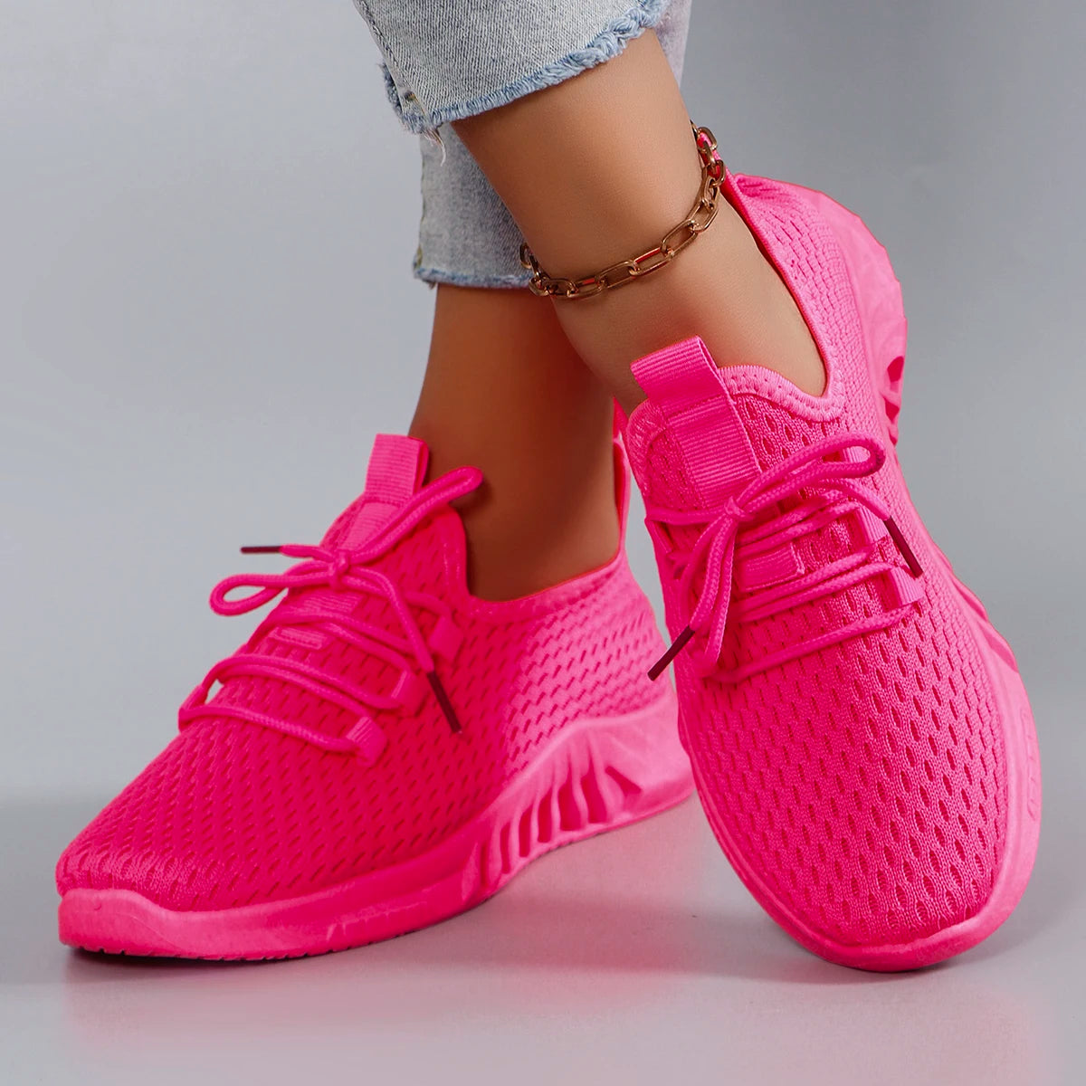 Women’s Lightweight Breathable Non-Slip Sports Shoes