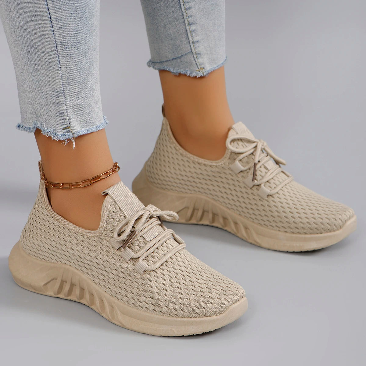 Women’s Lightweight Breathable Non-Slip Sports Shoes