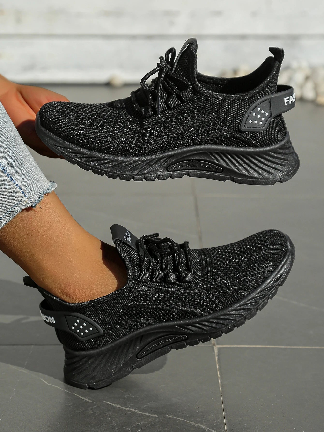 Women’s Casual Sneakers Lightweight Fashion Sports Shoes
