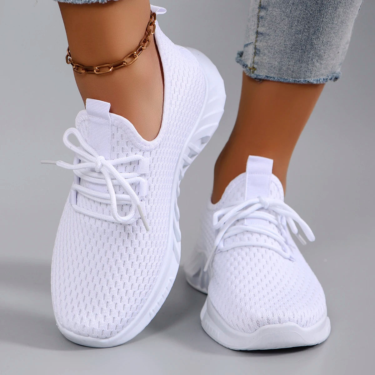 Women’s Lightweight Breathable Non-Slip Sports Shoes