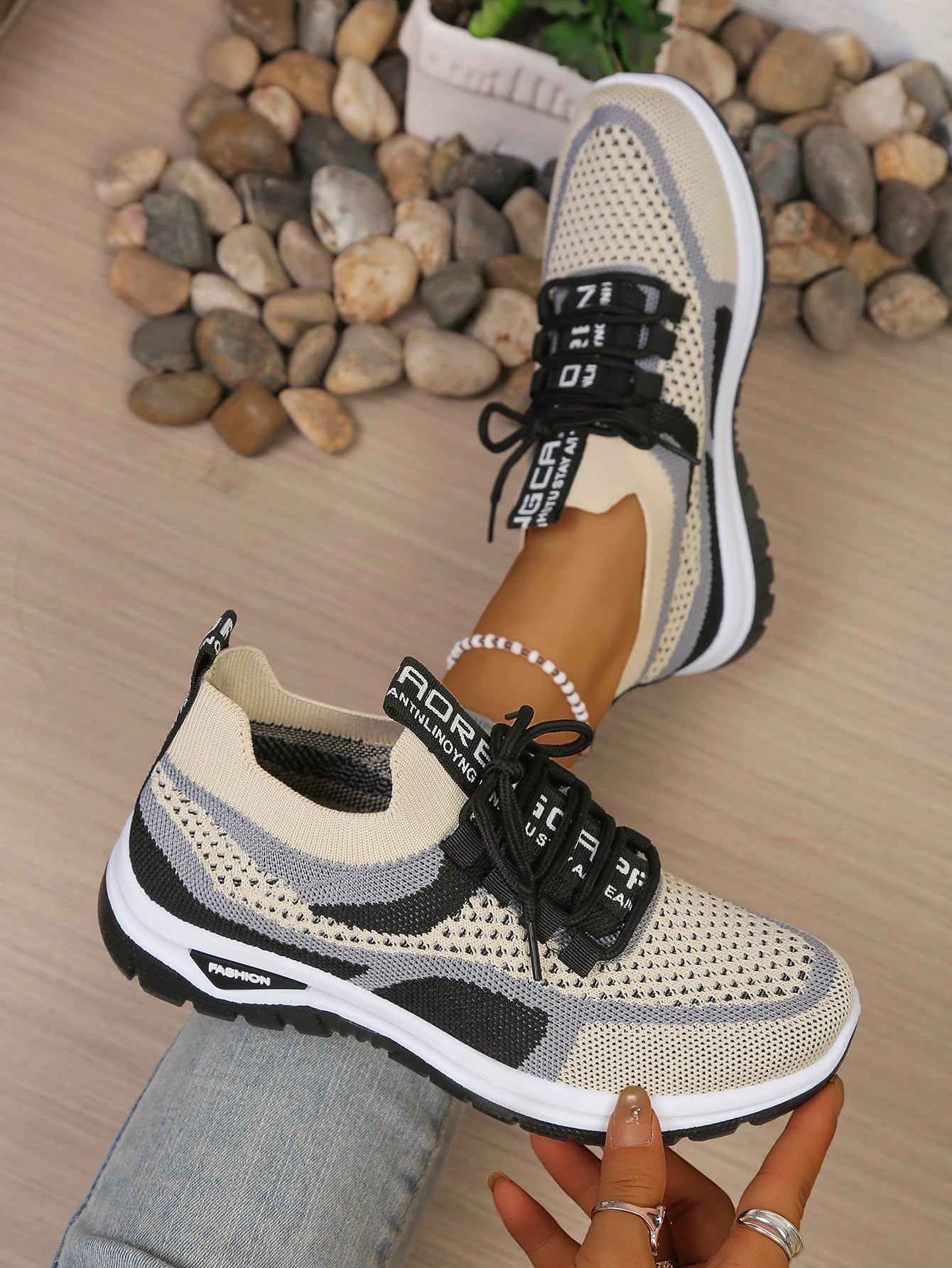 Women’s Summer Casual Two-Tone Sneakers 2026