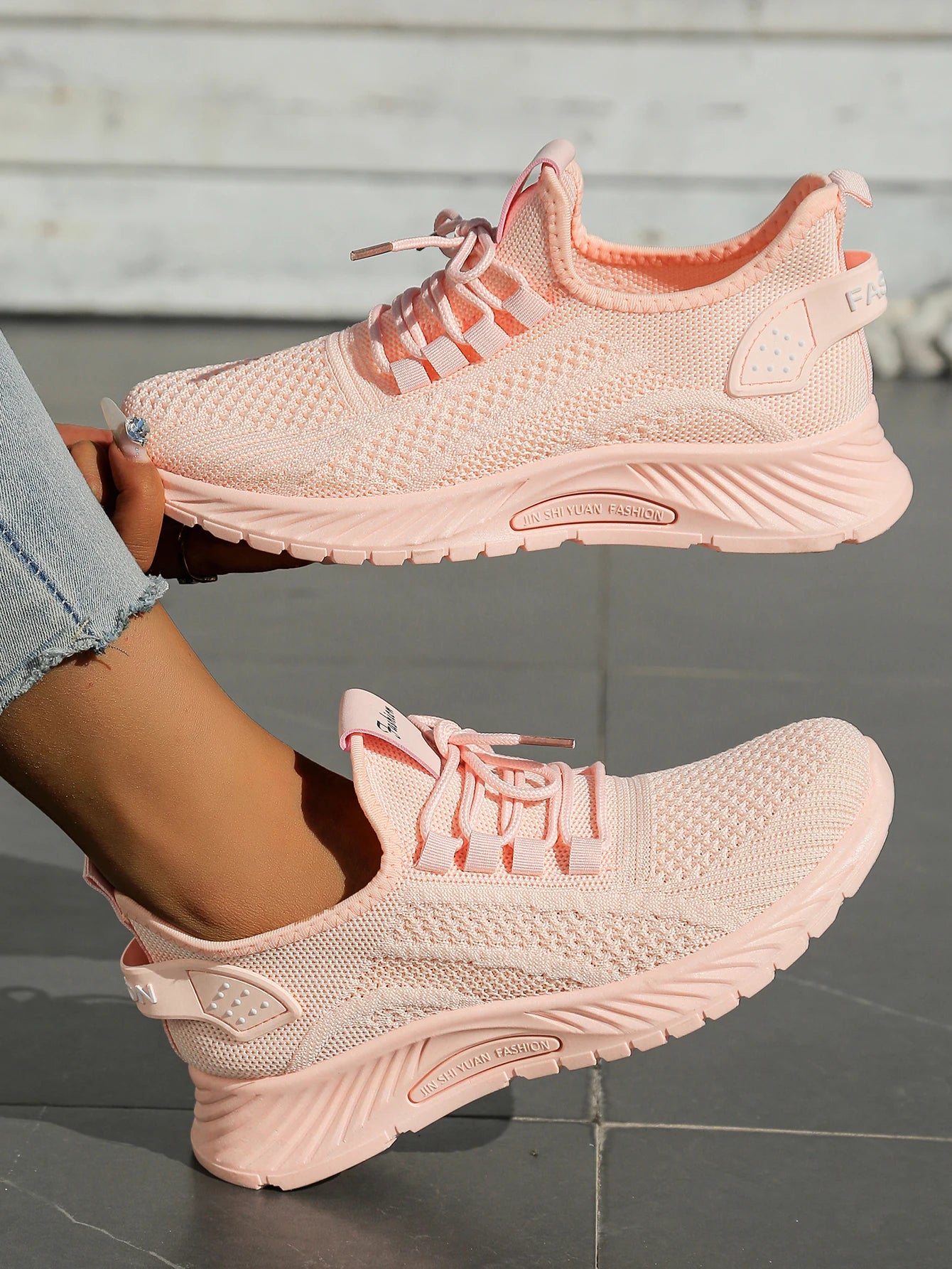 Women’s Casual Sneakers Lightweight Fashion Sports Shoes