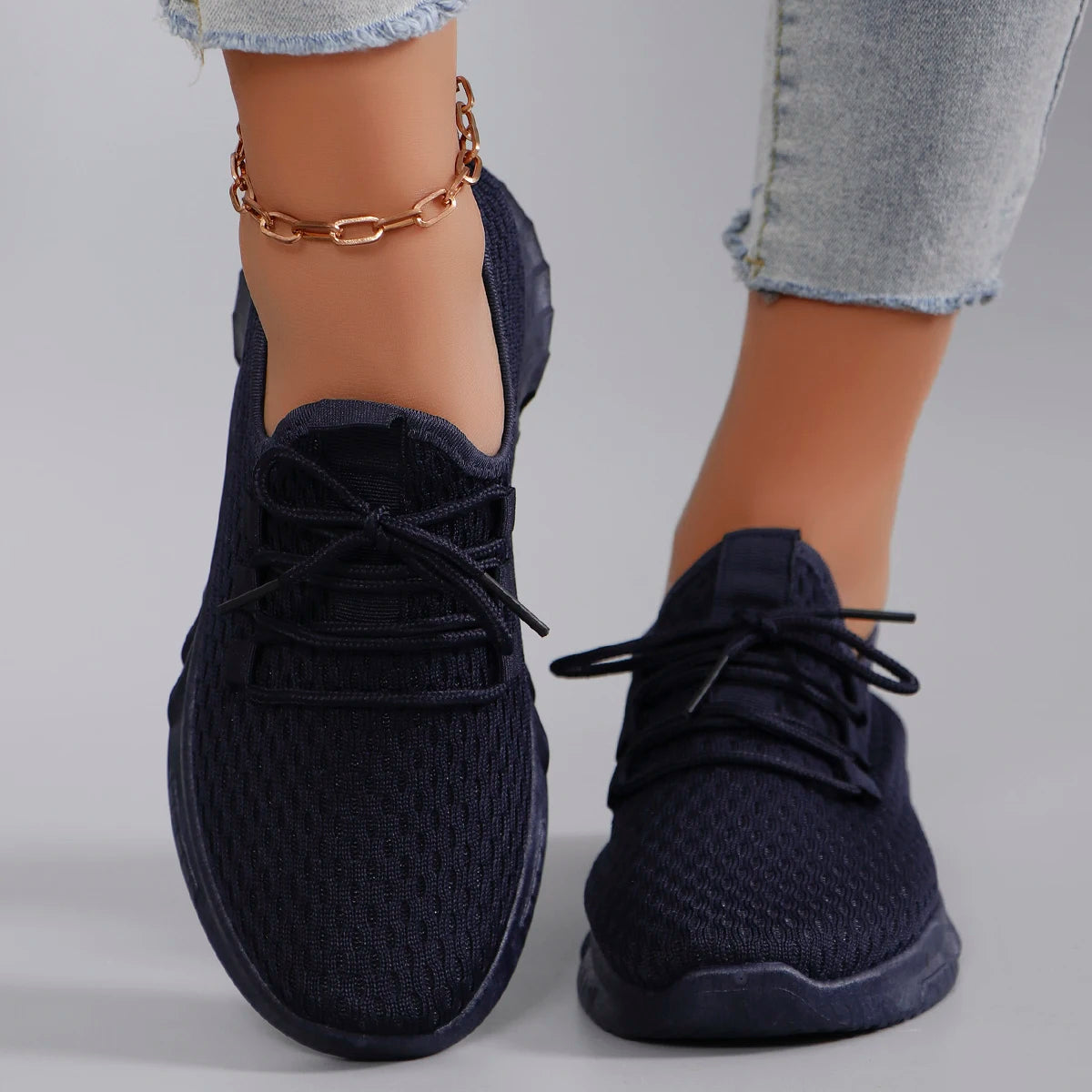 Women’s Lightweight Breathable Non-Slip Sports Shoes